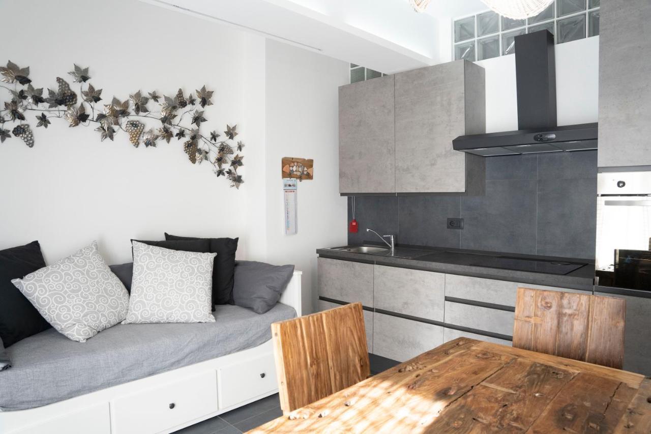 Apartment 021 - Casa Ponente Con Terrazzo - Centro Citta, Carruggio E Mare Baia Del Silenzio A 500 M