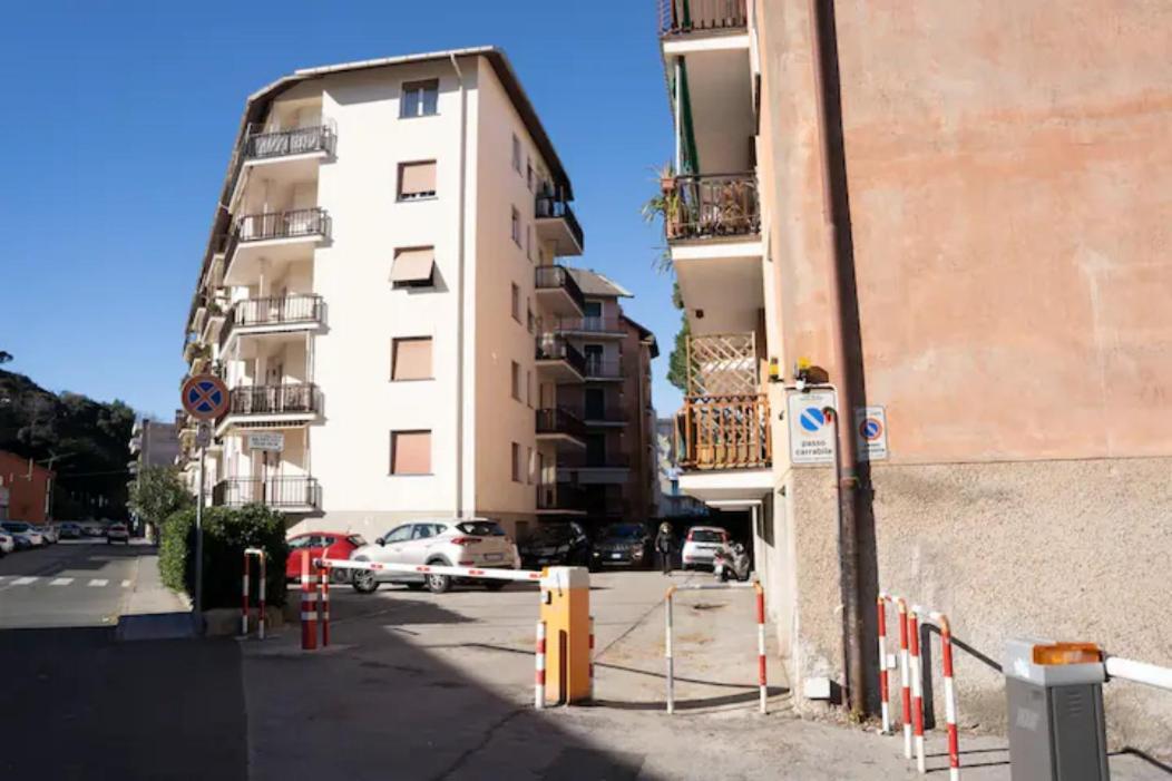 Apartment 021 - Casa Ponente Con Terrazzo - Centro Citta, Carruggio E Mare Baia Del Silenzio A 500 M